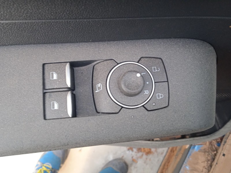 ford tourneo courier del año 2024