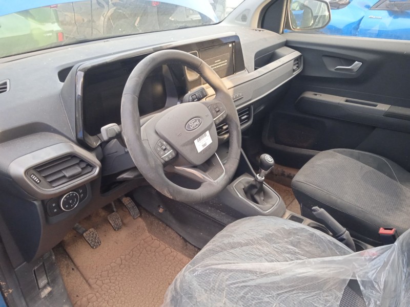 ford tourneo courier del año 2024