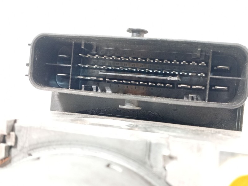 Recambio de abs para hyundai kona klass 2wd referencia OEM IAM 58900J9300 28517344093 06210273744