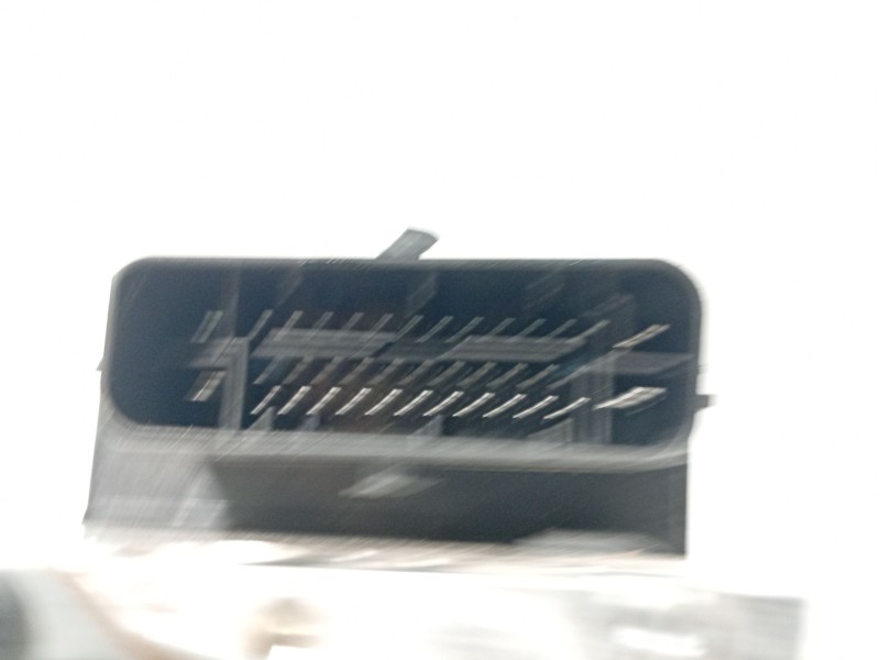 Recambio de abs para hyundai tucson tecno 2wd referencia OEM IAM 58920D7100 BE6003R100 MGH80BH6013R100