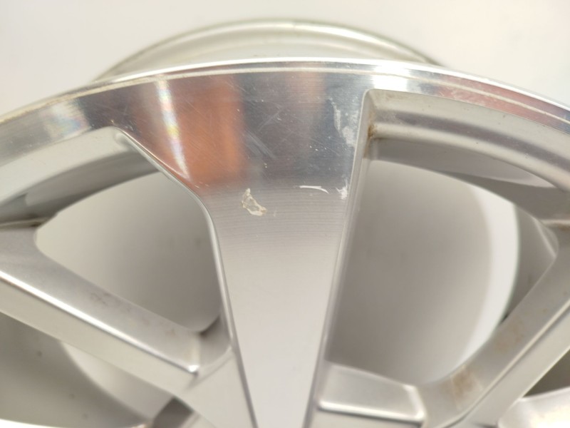 Recambio de llanta para audi q3 sportback (f3n) 35 tdi referencia OEM IAM 83A601025J  