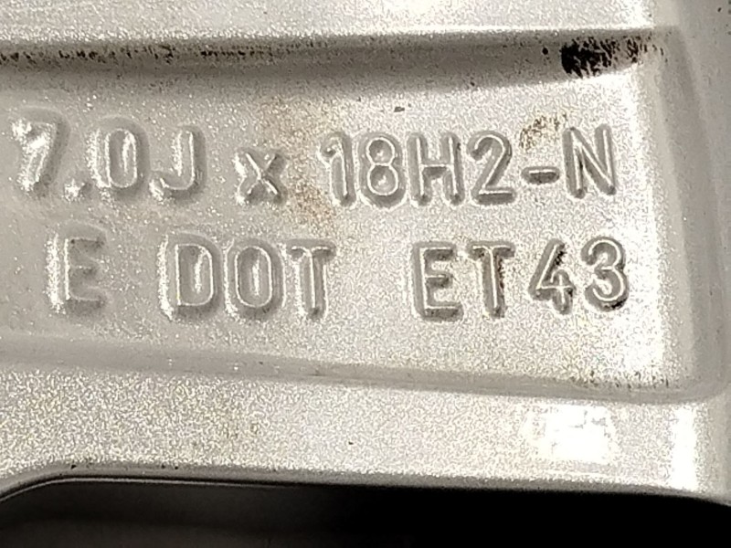 Recambio de llanta para audi q3 sportback (f3n) 35 tdi referencia OEM IAM 83A601025J  