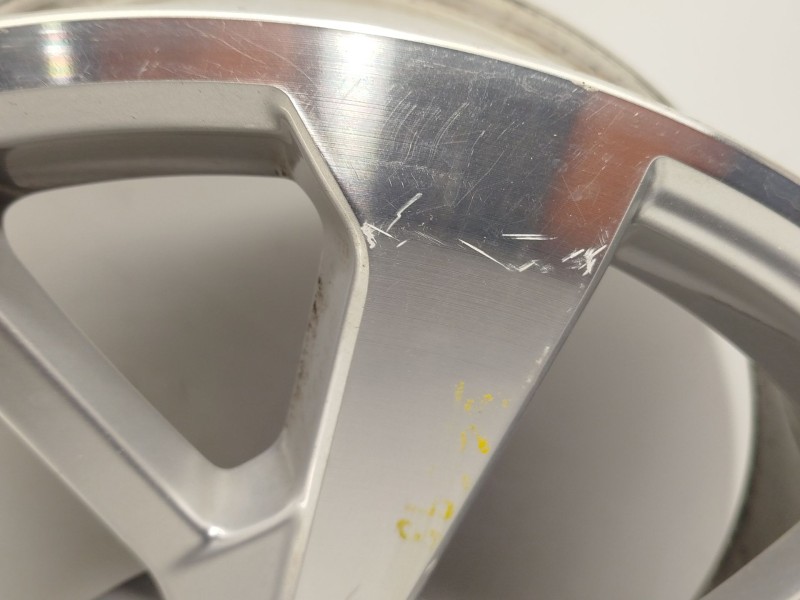 Recambio de llanta para audi q3 sportback (f3n) 35 tdi referencia OEM IAM 83A601025J  