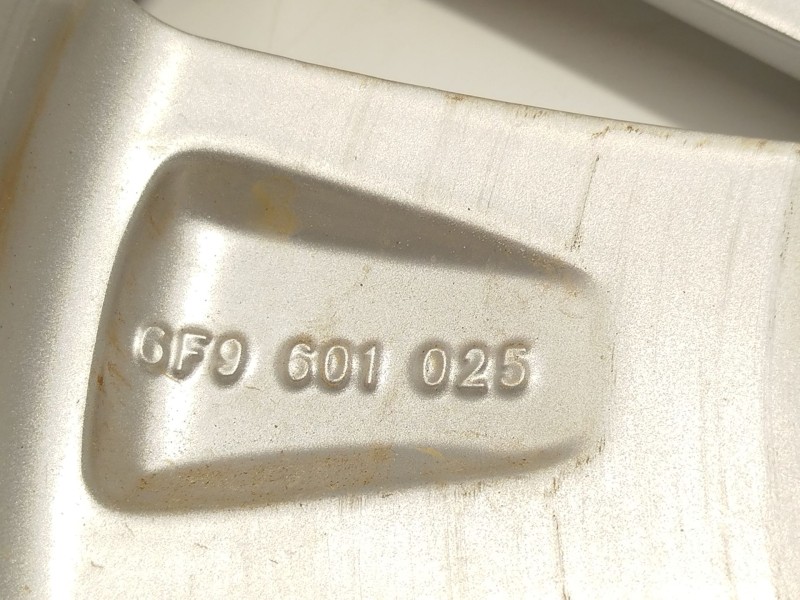 Recambio de llanta para seat arona (kj7, kjp) 1.0 tsi referencia OEM IAM 6F9601025  