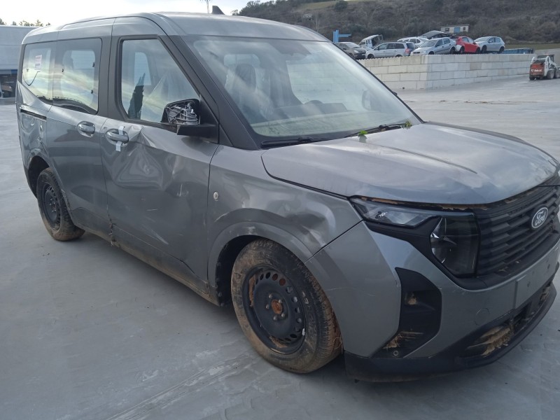 ford tourneo courier del año 2024