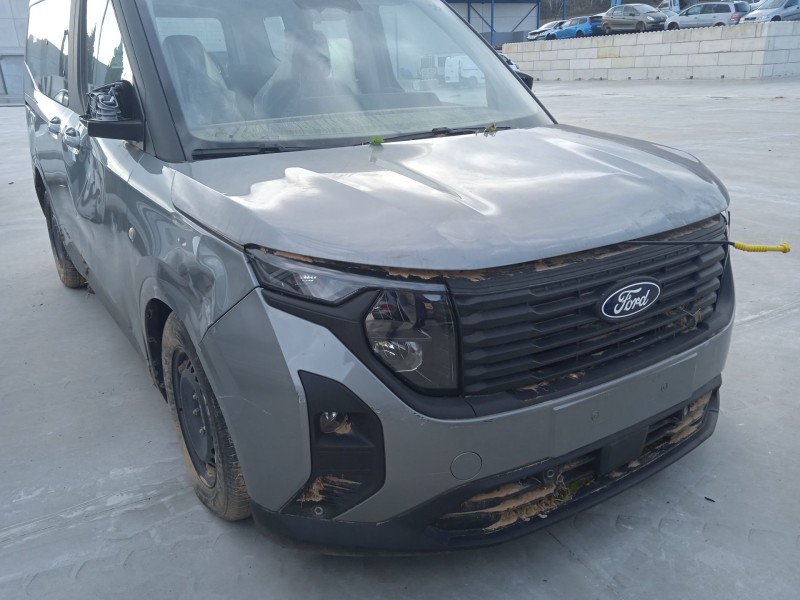 ford tourneo courier del año 2024