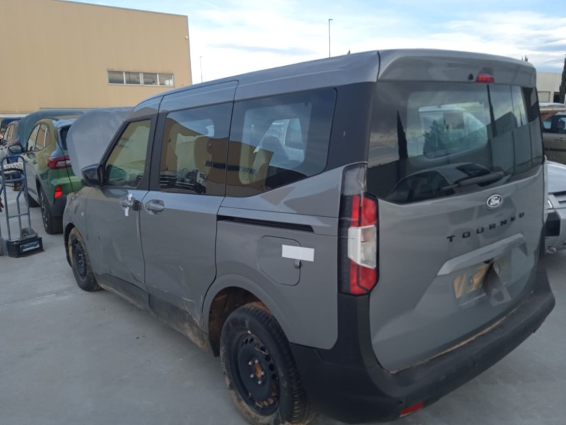 ford tourneo courier del año 2024