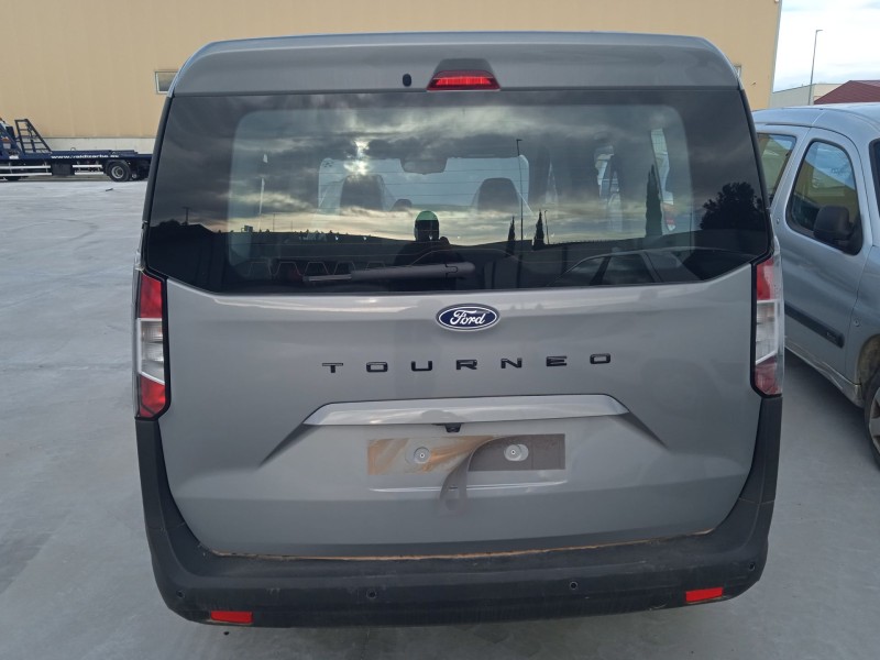 ford tourneo courier del año 2024