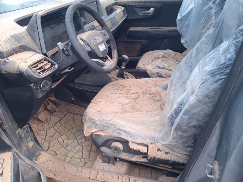 ford tourneo courier del año 2024