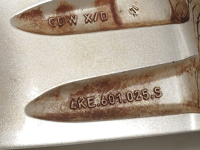 Recambio de llanta para audi e-tron (gen) 50 quattro referencia OEM IAM 4KE601025S  