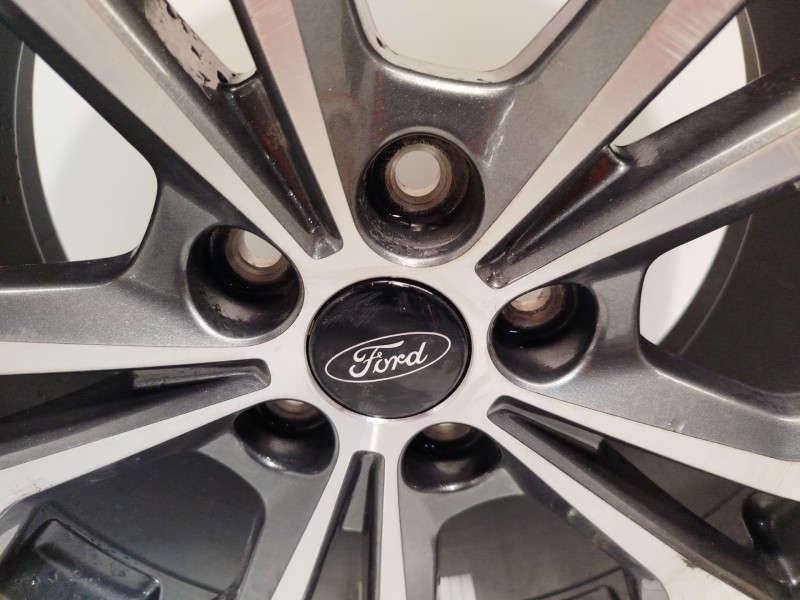 Recambio de llanta para ford tourneo courier 1.0 ecoboost referencia OEM IAM R2X61007BA 2660428 