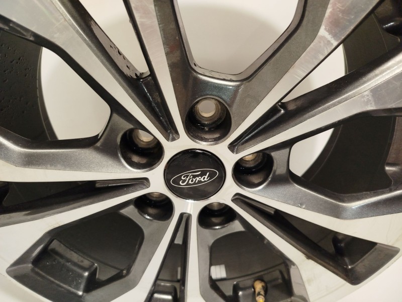 Recambio de llanta para ford tourneo courier 1.0 ecoboost referencia OEM IAM R2X61007BA 2660428 