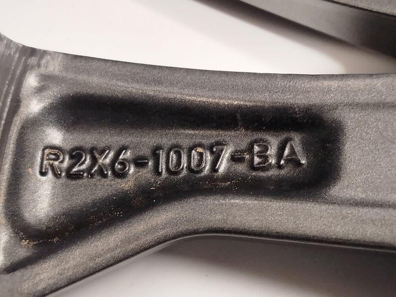 Recambio de llanta para ford tourneo courier 1.0 ecoboost referencia OEM IAM R2X61007BA 2660428 