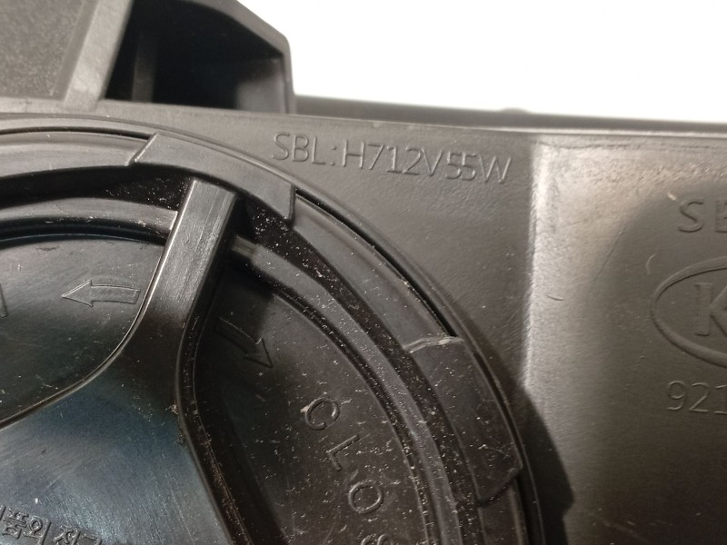 Recambio de faro derecho para kia stonic (yb) 1.0 t-gdi eco-dynamics+ referencia OEM IAM 92102H8500  