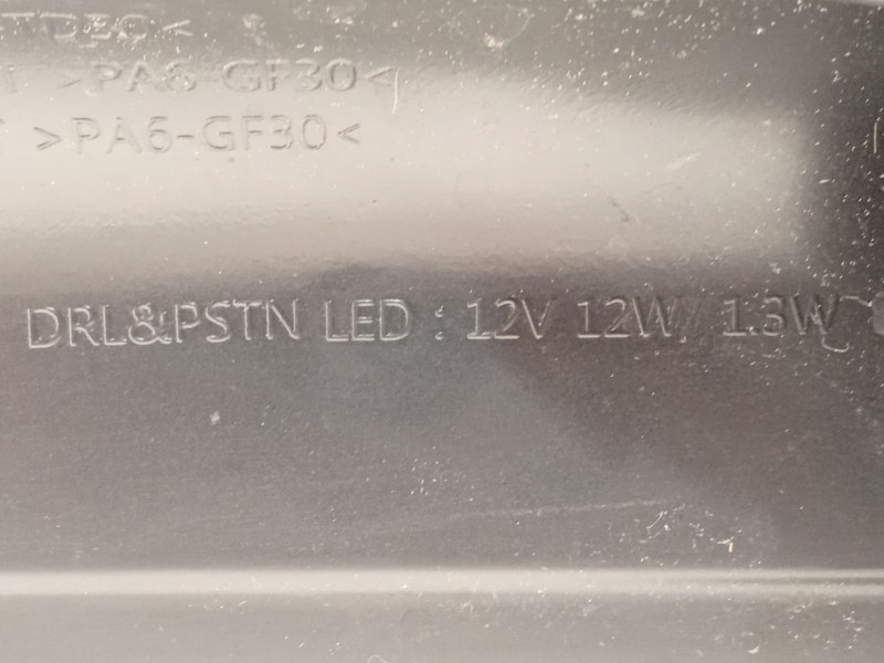 Recambio de faro izquierdo para kia stonic (yb) 1.0 t-gdi eco-dynamics+ referencia OEM IAM 92101H8500  