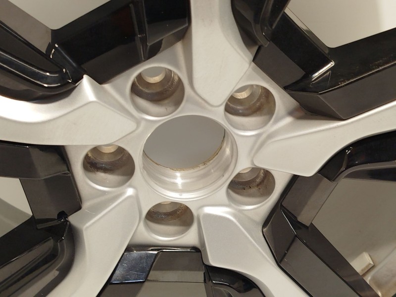 Recambio de llanta para audi a1 sportback (gba) 25 tfsi referencia OEM IAM 82A601025H  