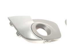 Recambio de rejilla paragolpes delantero para renault twingo ii (cn0_) 1.2 16v (cn0k, cn0v) referencia OEM IAM 7701209604   2