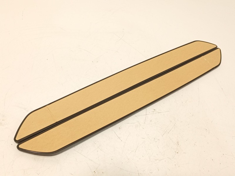 Recambio de molduras delanteras para renault express furgoneta/monovolumen 1.5 blue dci 75 (f6aa) referencia OEM IAM 7711945795 