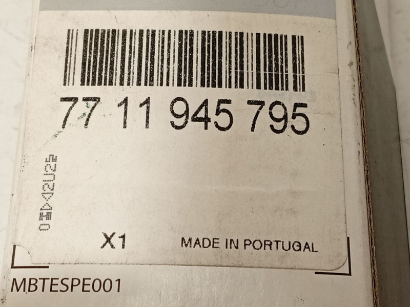 Recambio de molduras delanteras para renault express furgoneta/monovolumen 1.5 blue dci 75 (f6aa) referencia OEM IAM 7711945795 