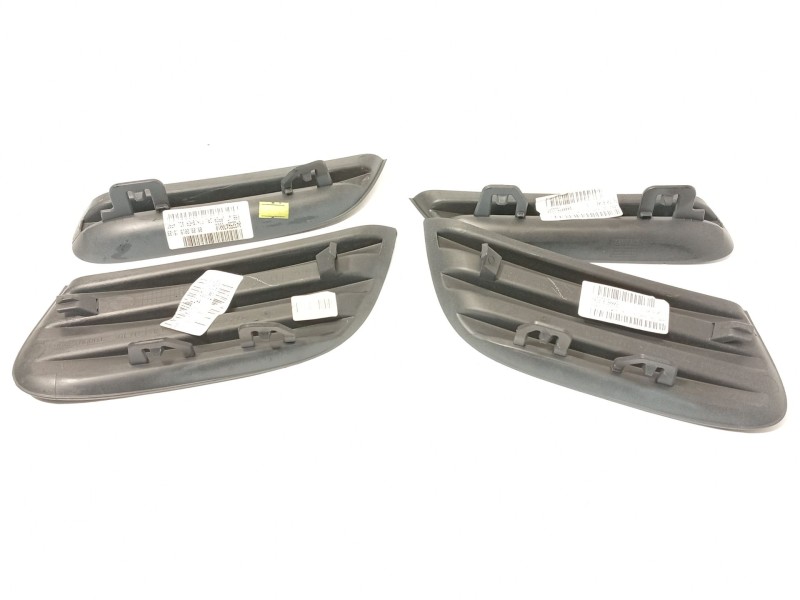 Recambio de molduras delanteras para renault clio iv grandtour (kh_) 1.2 tce 120 (khm0) referencia OEM IAM 620728875R  