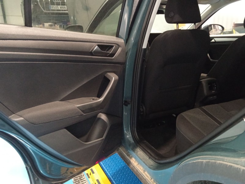 volkswagen t-roc (a11, d11) del año 2024