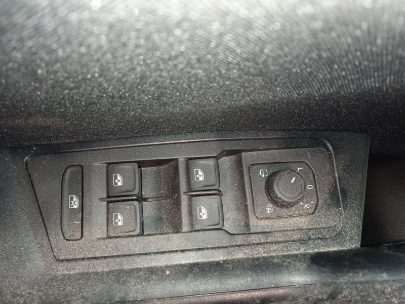 volkswagen t-roc (a11, d11) del año 2024