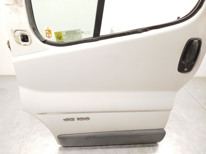 Recambio de puerta delantera izquierda para renault trafic ii furgoneta (fl) 1.9 dci 100 (fl0c) referencia OEM IAM   
