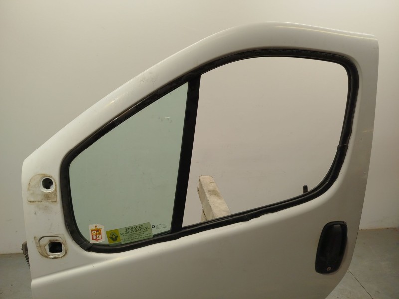 Recambio de puerta delantera izquierda para renault trafic ii furgoneta (fl) 1.9 dci 100 (fl0c) referencia OEM IAM   