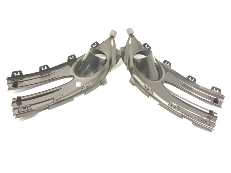 Recambio de rejilla paragolpes delantero para renault grand scénic iii (jz0/1_) 1.5 dci referencia OEM IAM 261525279R  