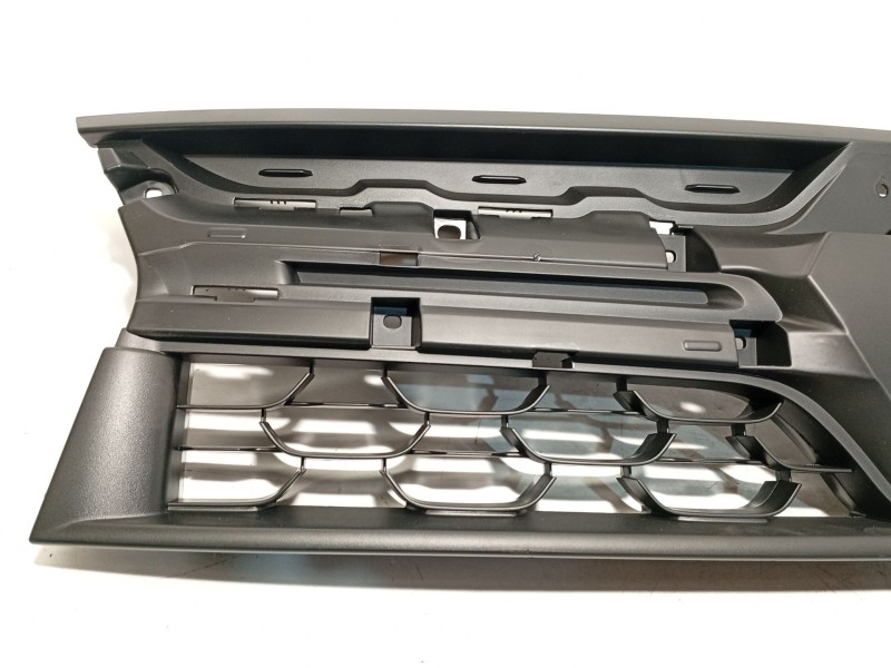 Recambio de rejilla delantera para renault duster (hm_) 1.5 dci 110 (hmab) referencia OEM IAM 623105314R  