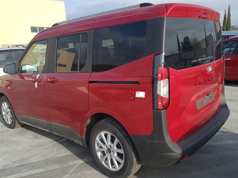ford tourneo courier del año 2024