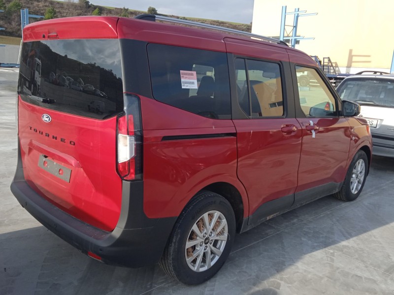 ford tourneo courier del año 2024