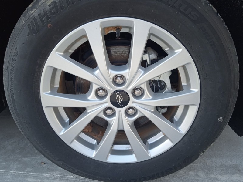 ford tourneo courier del año 2024