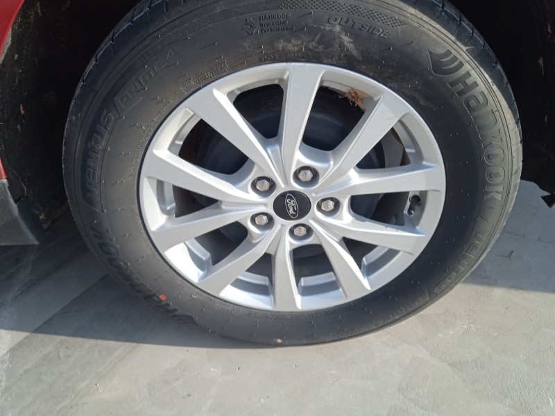 ford tourneo courier del año 2024