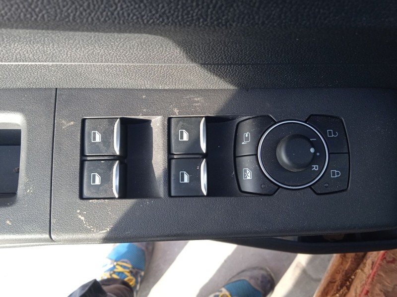 ford tourneo courier del año 2024