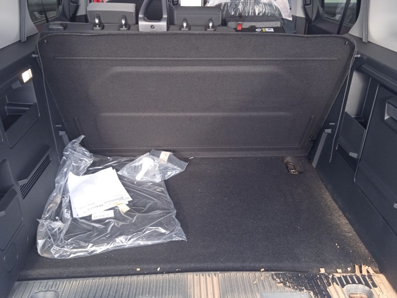 ford tourneo courier del año 2024