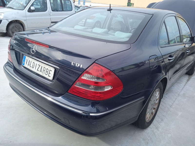 mercedes-benz clase e (w211) del año 2004