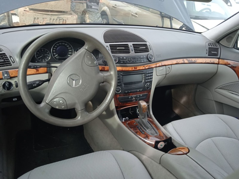 mercedes-benz clase e (w211) del año 2004
