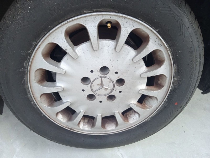 mercedes-benz clase e (w211) del año 2004