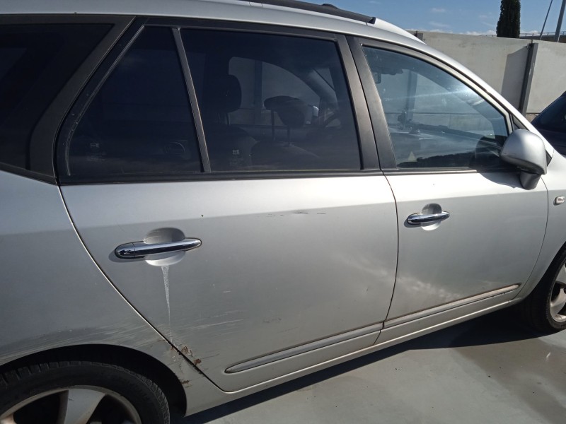 kia carens iii monospace (un) del año 2009