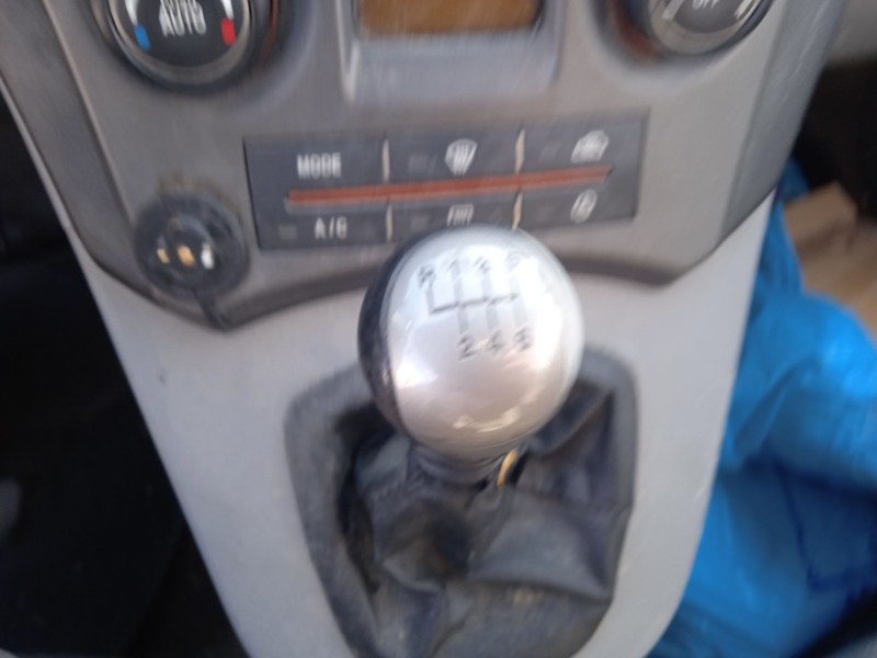 kia carens iii monospace (un) del año 2009