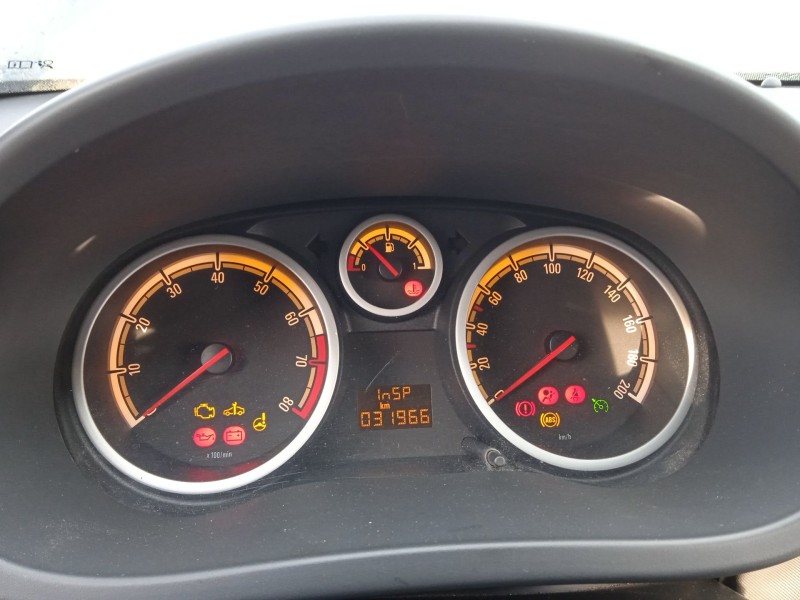 opel corsa d (s07) del año 2007