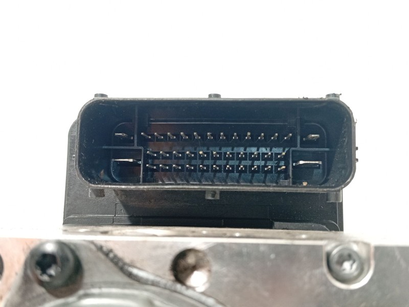 Recambio de abs para ssangyong tivoli 1.6 turbodiesel cat referencia OEM IAM 4892035002 BE6003P803 BH6013P820