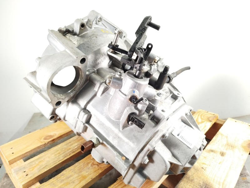 Recambio de caja cambios para volkswagen t-roc (a11, d11) 1.0 tsi referencia OEM IAM UTV 0AJ300044B FM6AJ025