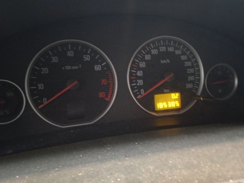 opel vectra c (z02) del año 2004