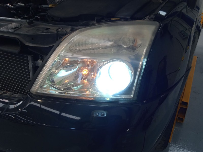 opel vectra c (z02) del año 2004