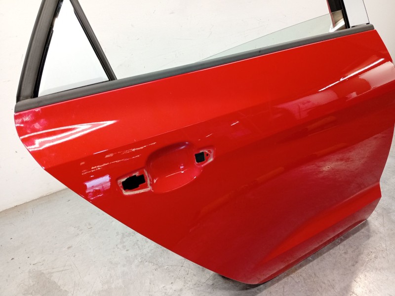 Recambio de puerta trasera derecha para audi a1 sportback (gba) 30 tfsi referencia OEM IAM 82G833052  