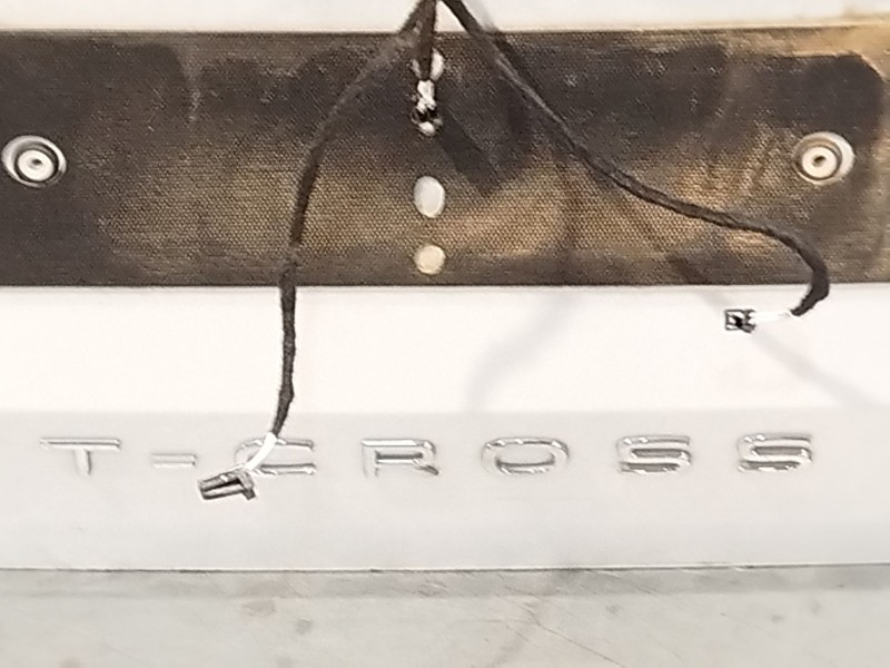 Recambio de porton trasero para volkswagen t-cross (c11, d31) 1.0 tsi referencia OEM IAM 2GM827025E  