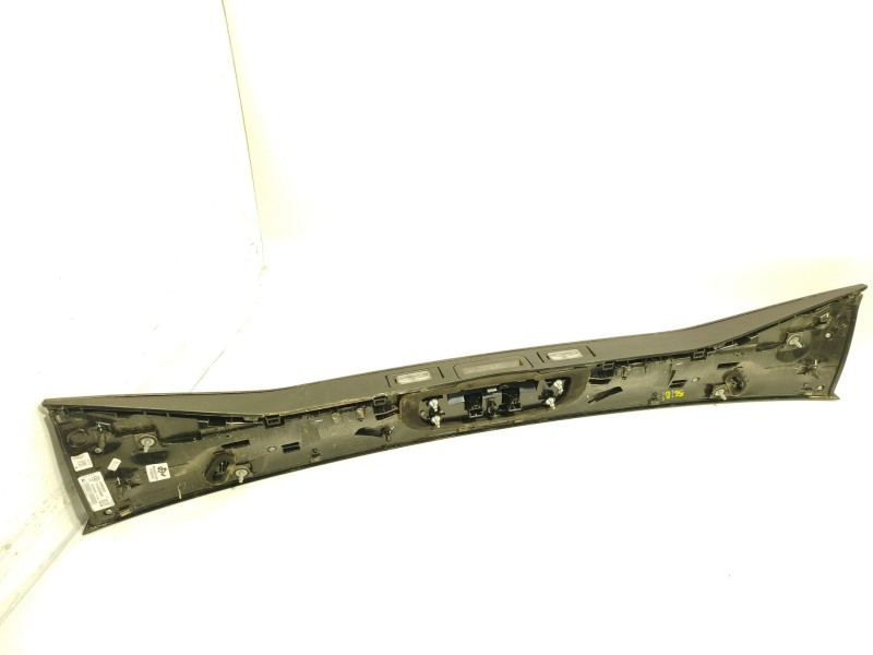 Recambio de piloto trasero central para volkswagen t-cross (c11, d31) 1.0 tsi referencia OEM IAM 2GM945093D  