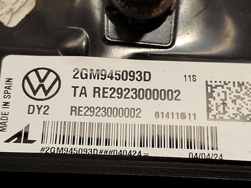 Recambio de piloto trasero central para volkswagen t-cross (c11, d31) 1.0 tsi referencia OEM IAM 2GM945093D  